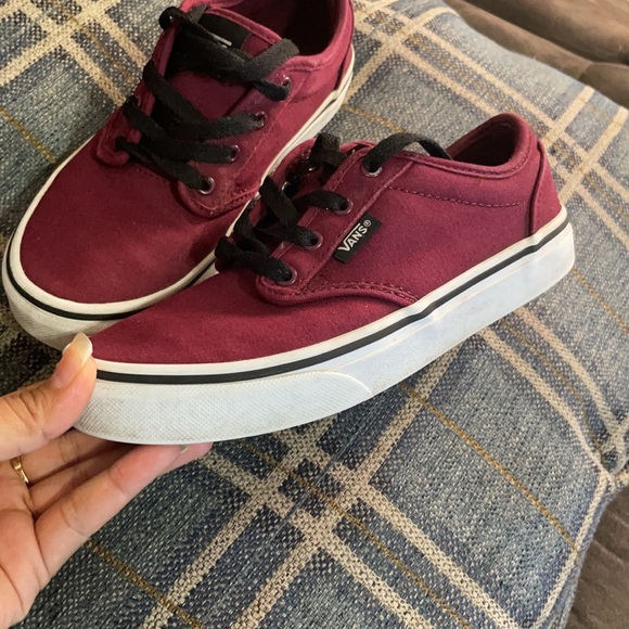 They are in perfect condition my son did not use about two times - Picture 2 of 4